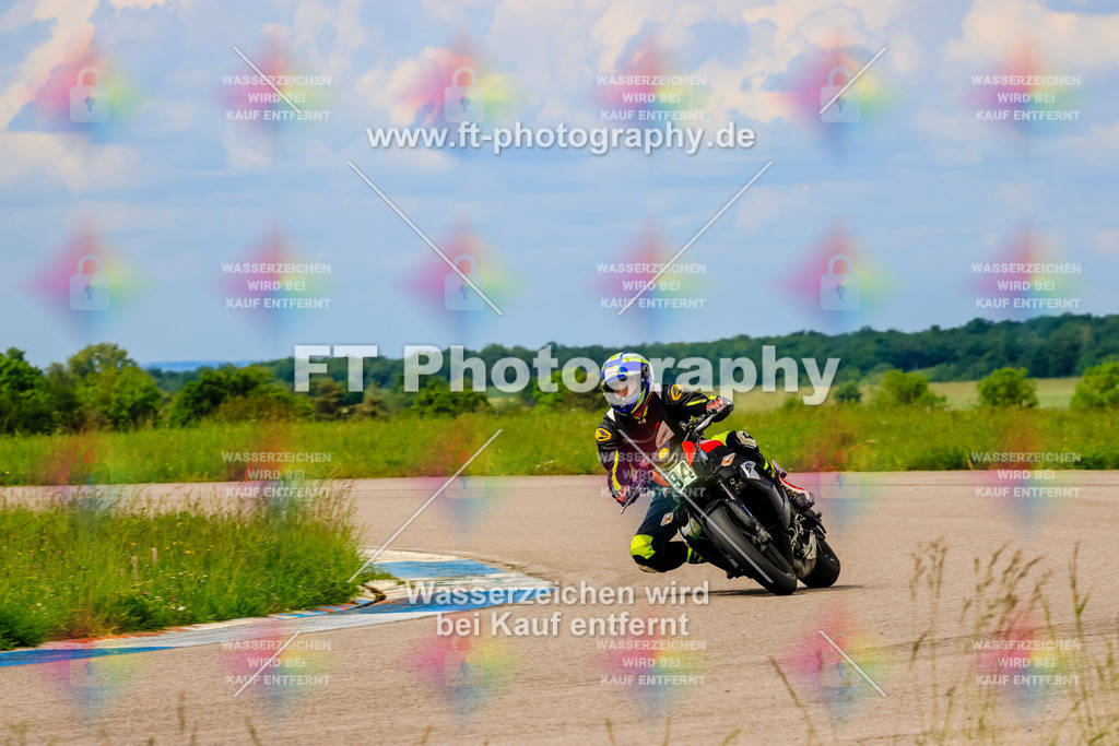 MotoTeam-1082 | Hier findet Ihr Bilder von Touristenfahrten auf der Nürburgring Nordschleife oder von anderen Veranstaltungen die ich besucht habe. Viel Spass beim Durch Schauen 