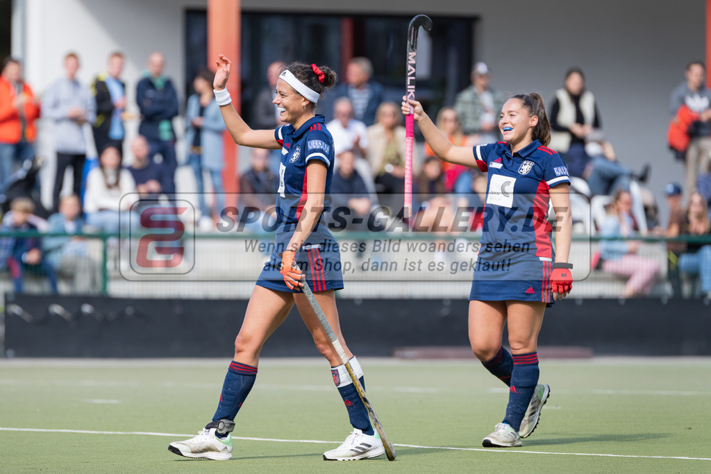 HK_20220925_100172 | 1. Bundesliga Damen Düsseldorfer HC - Berliner HC  am 25.9.2022 DHC Düsseldorf, Düsseldorf , Selin Oruz ( Düsseldorfer HC #14 ) , Pia Lhotak ( Düsseldorfer HC #5 )
