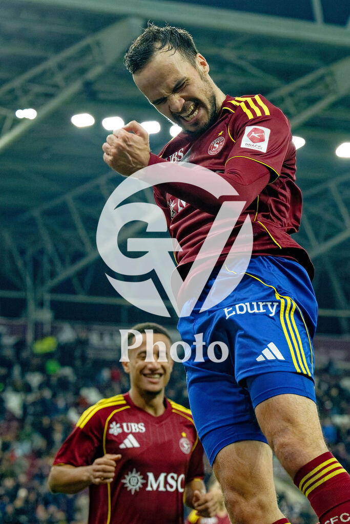 Brack Super League - Servette FC v FC Sion | Jeremy Guillemenot (21 Servette FC) celebrates after scoring his team's second goal  during the Brack Super League match between Servette FC and FC Sion at Stade de Geneve in Geneva, Switzerland