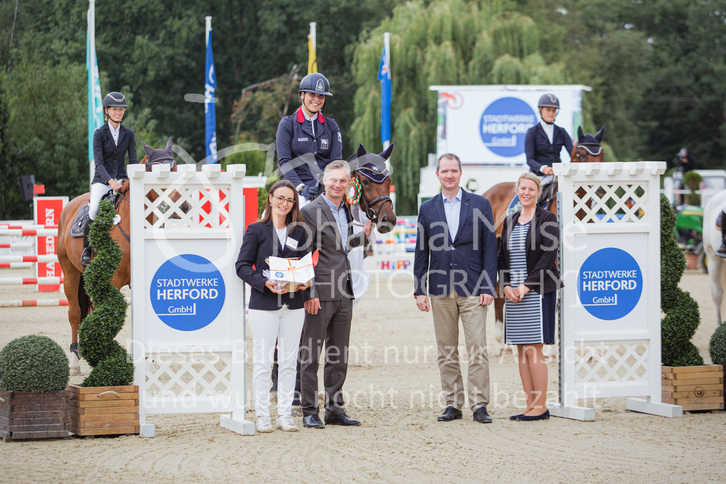 220731_BHO_BT_M1-Spr-191 | Deine schönsten Turniermomente als professionelle Fotos! Entdecke hochwertige Pferdesport-Fotografie im Online-Shop. Jetzt Fotos finden & bestellen!