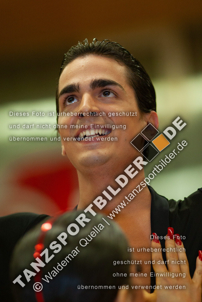 20090124-10215 | Hier finden Sie Tanz Bilder vom Latein und Standard Formationen tanzen. Sportbilder vom Tanzsport. Schöne Fotos und von Weltmeisterschaft, Europameisterschaft, Bundesliga, Regionalliga, Oberliga und Landesliga sowie von GOC Stuttgart, DanceComp, WM Bremen