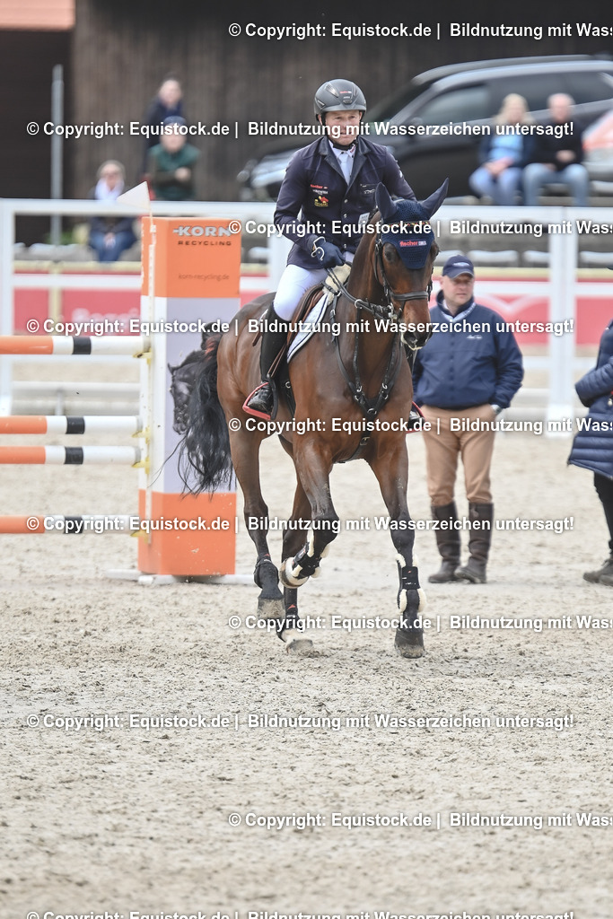20230514_CCI4_Springen_0404 | equistock