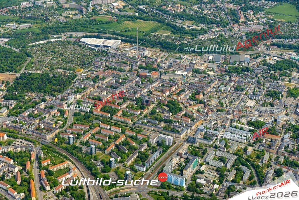 Das Luftbild der Stadt Plauen wurde 2022 vom Flugzeug heraus erstellt (keine Drohnen-Aufnahmen) Aufnahmehöhe ca.450 Meter- hohe Bildauflösung und Druck-Qualität. Garantiert!