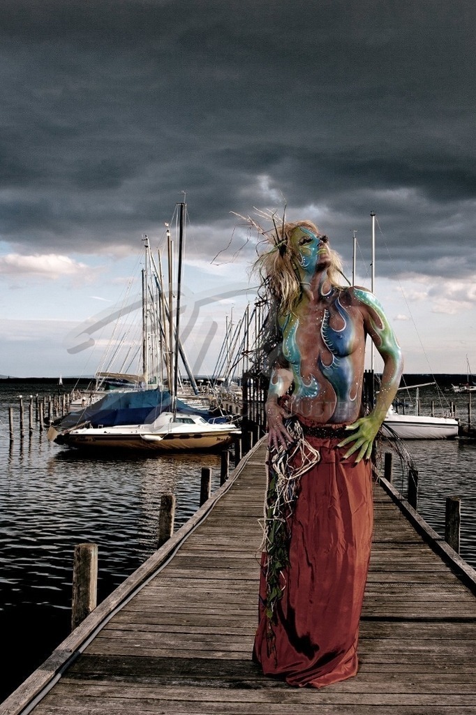 Bodypainting-UFERNIXE_9879b | #004 | Modell: Yvonne | Foto: Alexander Große-Strangmann - Realisiert mit Pictrs.com