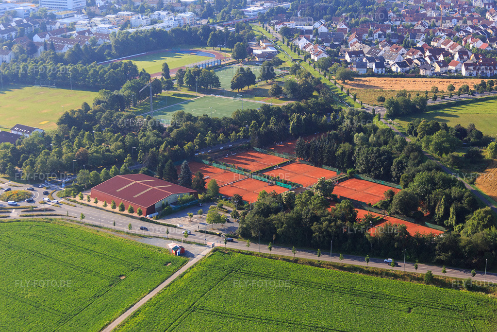 Luftbild: Tennishalle und -Plätze Bensheim im Ortsteil Auerbach in Bensheim im Bundesland Hessen in Deutschland. Foto: IMG_091451.jpg vom 07.07.2016 durch Werner Riehm/FLY-FOTO.deWWW.TENNISHALLE-BENSHEIM.DE