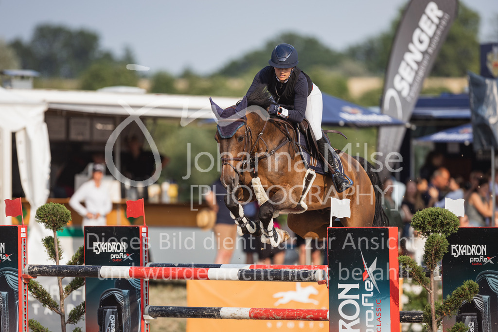 230624_PfSpTa_GroßerPreis-243 | Deine schönsten Turniermomente als professionelle Fotos! Entdecke hochwertige Pferdesport-Fotografie im Online-Shop. Jetzt Fotos finden & bestellen!