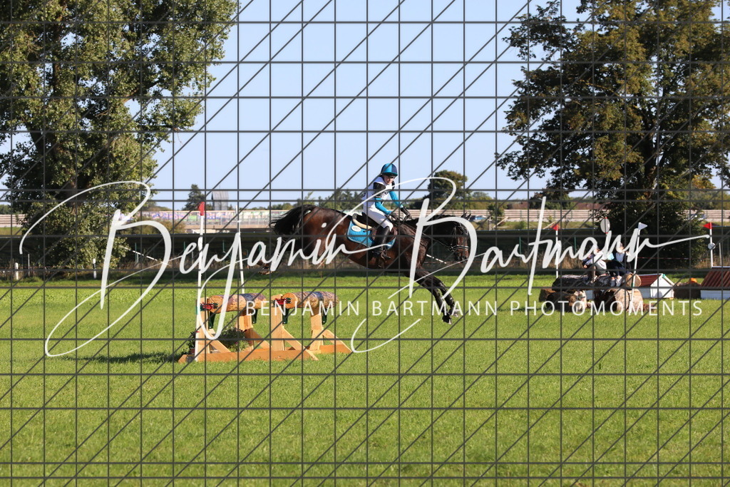 AZ2A1397 | Benjamin Bartmann Photomoments