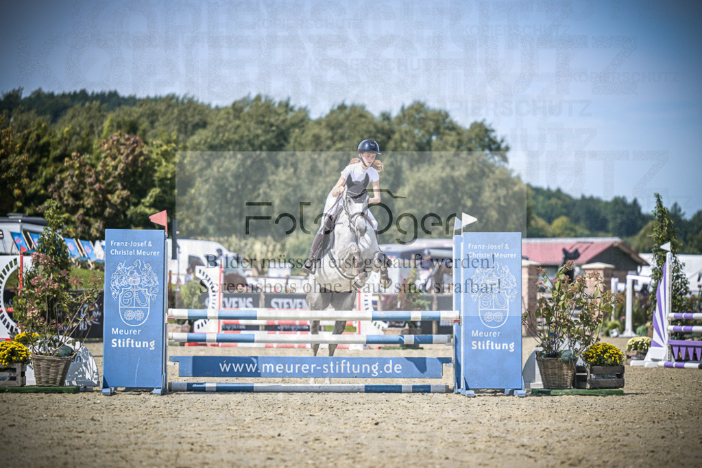 DOS_3368 | Entdecke hochwertige Reitturnierfotos von Foto Oger. Professionell, emotional und authentisch – jetzt Lieblingsmomente im Shop bestellen.Deutschlandweite Turnierfotografie. - Realisiert mit Pictrs.com