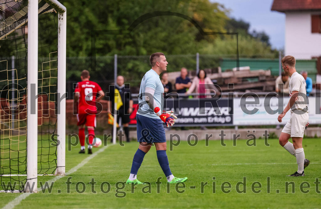 2023-08-04_018_SV_Walpertskirchen_gegen_FC_Finsing | Walpertskirchen, Deutschland, 04.08.2023:
Fußball, Kreisliga 2023 / 2024, 2. Spieltag, SV Walpertskirchen gegen FC Finsing, Endergebnis: 3:3

Torwart Stefan Gröppmaier (SV Walpertskirchen, #1), Marius Orthuber (SV Walpertskirchen, #6)

Foto: Christian Riedel / fotografie-riedel.net