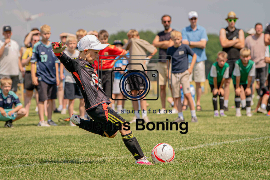 Fußball I E-Junioren I Saison 2025-2026 I OM-Cup Lüsche I Sonntag  I 24370 | jns.sportfotos - Realisiert mit Pictrs.com