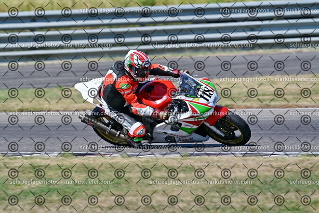 26bt04-0534 | markuskiefer.com - Realisiert mit Pictrs.com