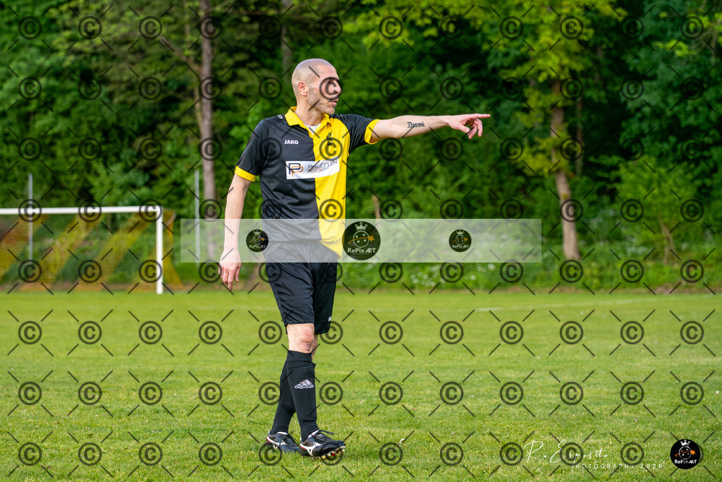 20260501_FCA-40_vs_FCLjL_047-16 | Sport und Naturfotografie von Roberto Esposito zeigt echte Momente Bewegung und die Schönheit der Natur. Ausdrucksstarke Bilder schaffen Emotionen.