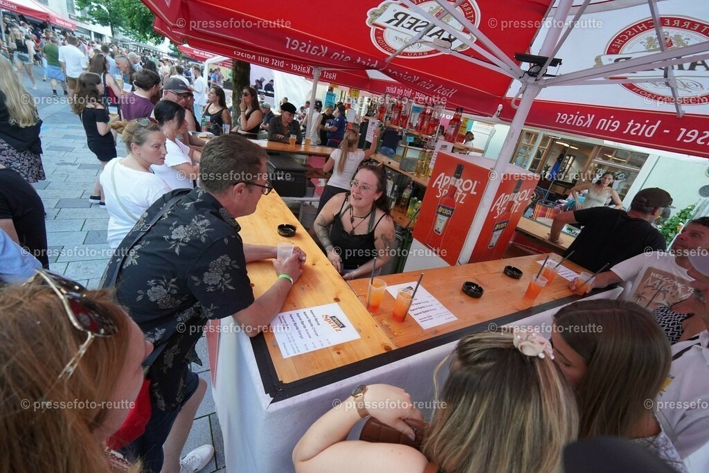 news-2023-Juli15-Marktfest_Reutte2-DSC01647 | Info aus dem Bezirk Reutte/Ausserfern Tirol sowie eine umfangreiche Bilddatenbank über die gesamte Region: Lechtal, Talkessel Reutte, Tannheimertal, Zwischentoren. Lech, Plansee, Zugspitze, Grenztunnel, B179, Fernpassstraße, Verkehr, Lawinen, Tradition, - Realisiert mit Pictrs.com