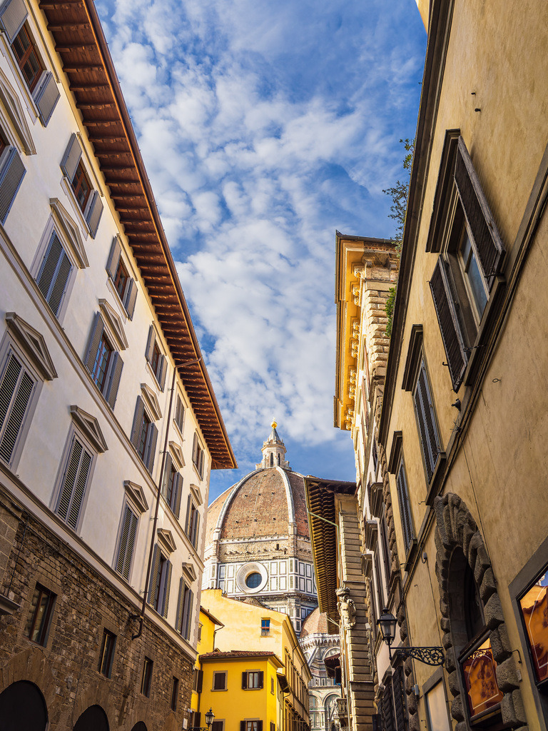 Blick auf die Kathedrale Santa Maria del Fiore in Florenz, Italien | Blick auf die Kathedrale Santa Maria del Fiore in Florenz, Italien.