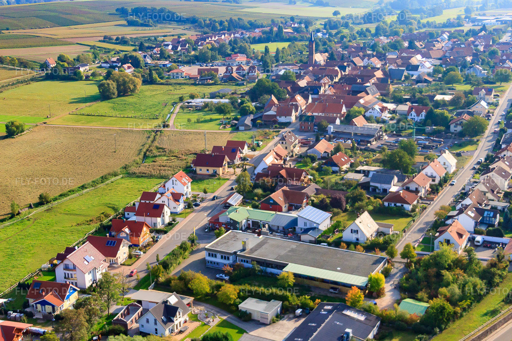 Luftbild: Ortsansicht von Westen im Ortsteil Kapellen in Kapellen-Drusweiler im Bundesland Rheinland-Pfalz in Deutschland. Foto: IMG_45406.jpg vom 24.09.2011 durch Werner Riehm/FLY-FOTO.deAuflösung des Originals: 4419 x 2946 px