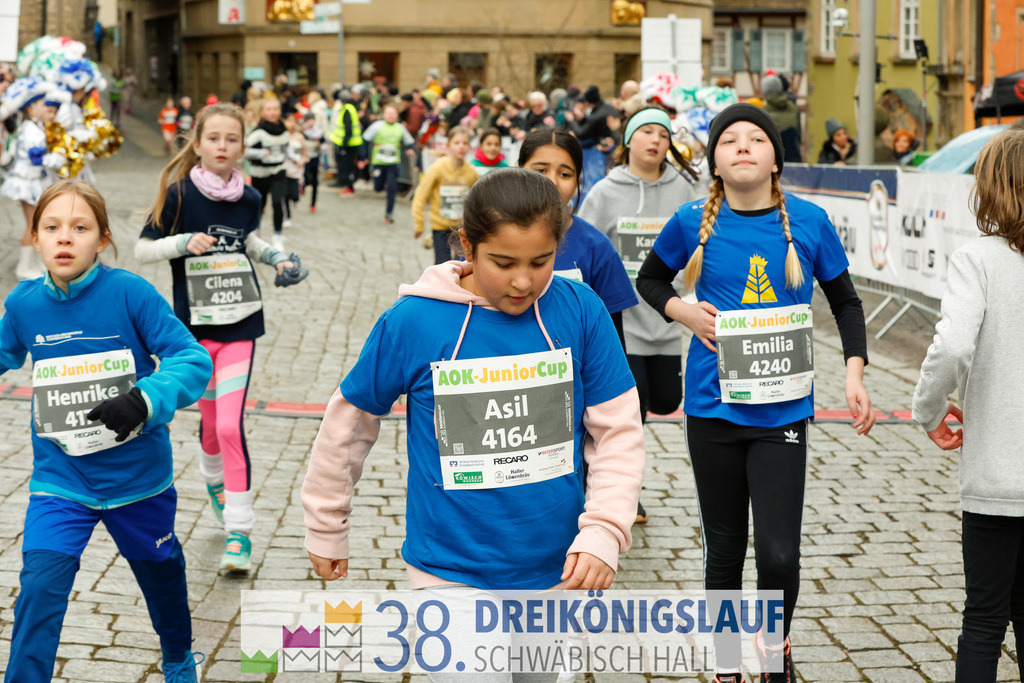 400m AOK Junior Cup | 3 Koenigslauf 2024 400m AOK Junior Cup - Realisiert mit Pictrs.com