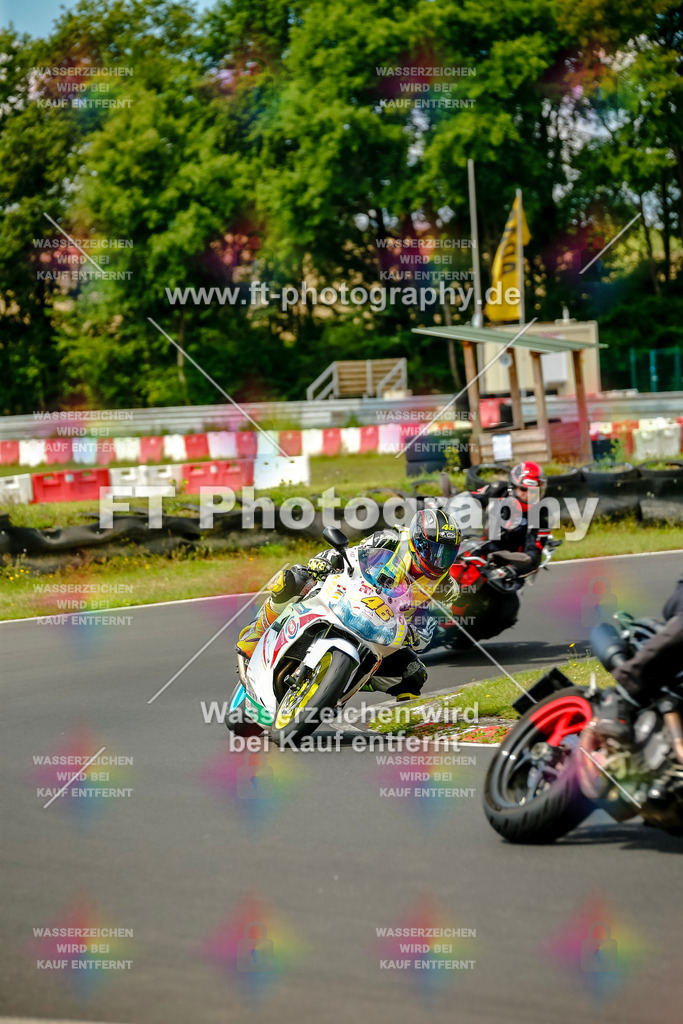 VBK-4719 | Hier findet Ihr Bilder von Touristenfahrten auf der Nürburgring Nordschleife oder von anderen Veranstaltungen die ich besucht habe. Viel Spass beim Durch Schauen 