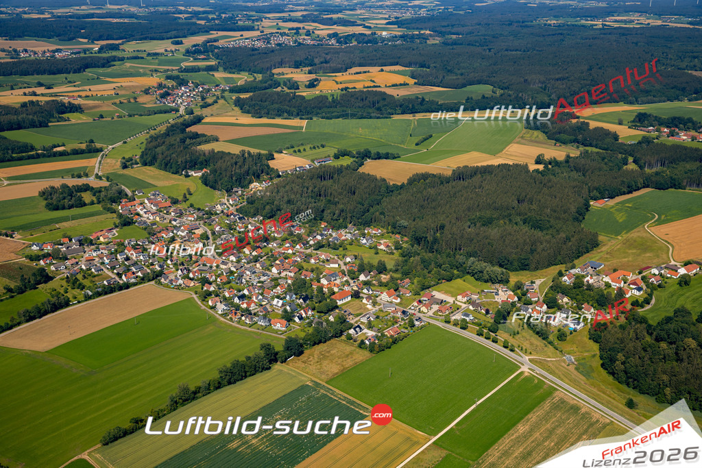 Das Luftbild zeigt : Bachern Friedberg - Die Luftaufnahme wurde 2024 vom UL-Flugzeug aus erstellt ( keine Drohne ) - Hochauflösende Luftaufnahme - Für grossformatige Ausdrucke geeignet. Die Geschenkidee !Mit Lizenz und Bildrechte bestellbar