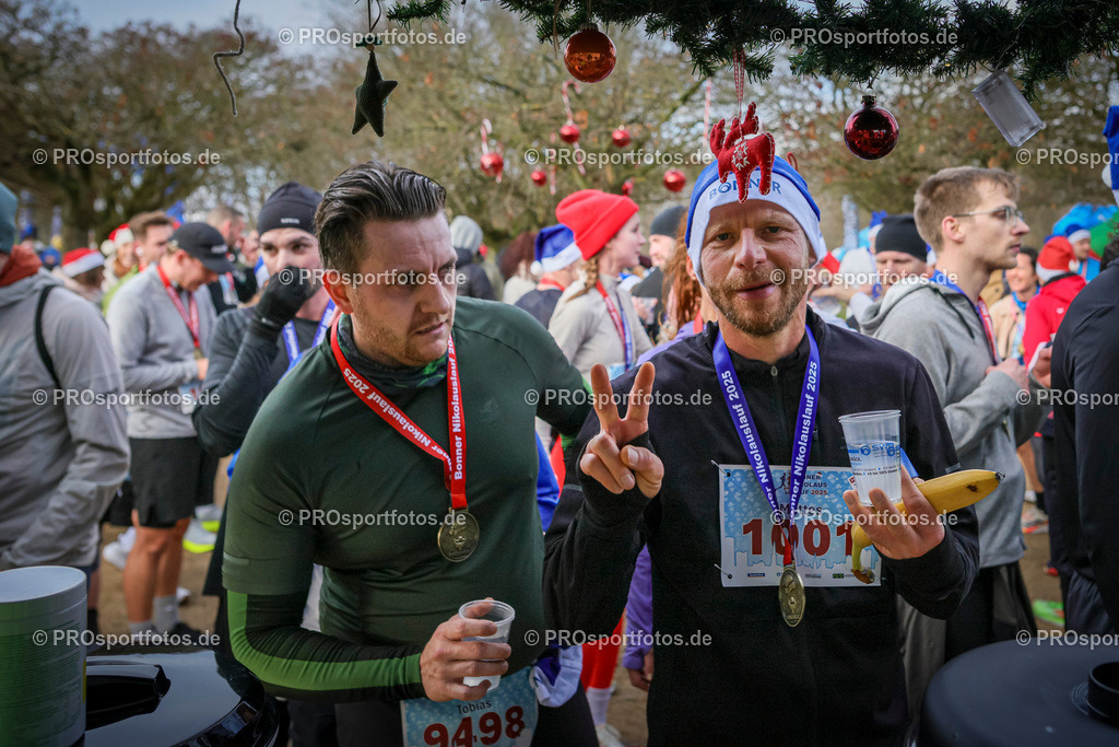 6. Bonner Nikolauslauf; Bonn, 14.12.2025 | Impressionen vom 6. Bonner Nikolauslauf am 14.12.2025 in Bonn (Nordrhein-Westfalen). 
