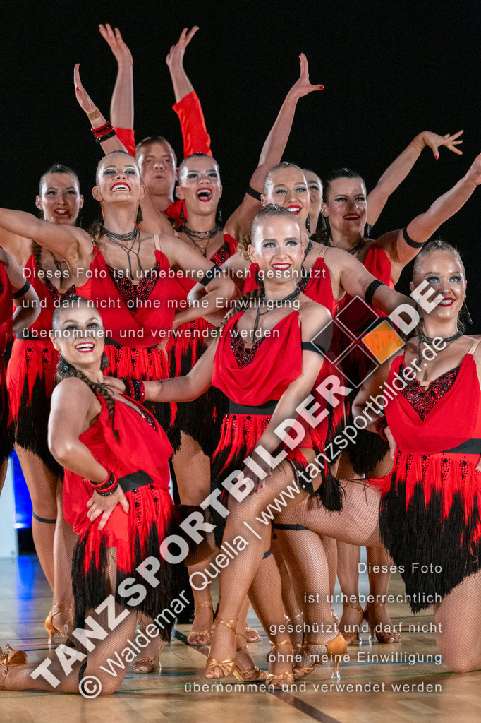 20250504-01492 | Hier finden Sie Tanz Bilder vom Latein und Standard Formationen tanzen. Sportbilder vom Tanzsport. Schöne Fotos und von Weltmeisterschaft, Europameisterschaft, Bundesliga, Regionalliga, Oberliga und Landesliga sowie von GOC Stuttgart, DanceComp, WM Bremen