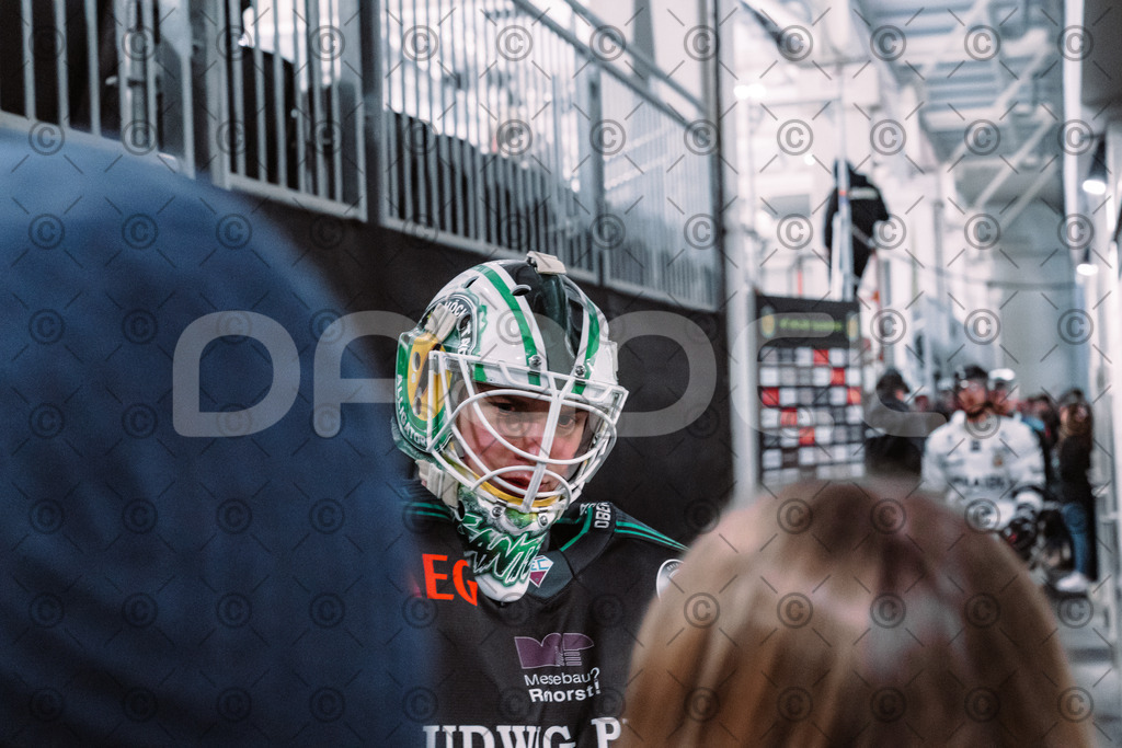 Alligators_vs_Passau_03_12_2025-54 | Höchstadt Alligators Fotogalerie: Eishockey-Action aus Franken. Professionelle Spielfotos, Portraits & Stadionbilder zum Download. Jetzt entdecken! - Realisiert mit Pictrs.com