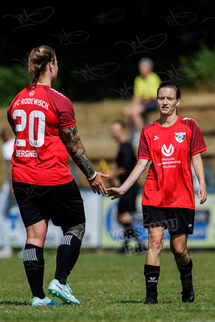 1. FC Rodewisch vs. RasenBallsport Leipzig II | Sachsenlotto Landespokal Frauen Ausscheidungsrunde 2026/27: 1. FC Rodewisch vs. RasenBallsport Leipzig II - Realisiert mit Pictrs.com