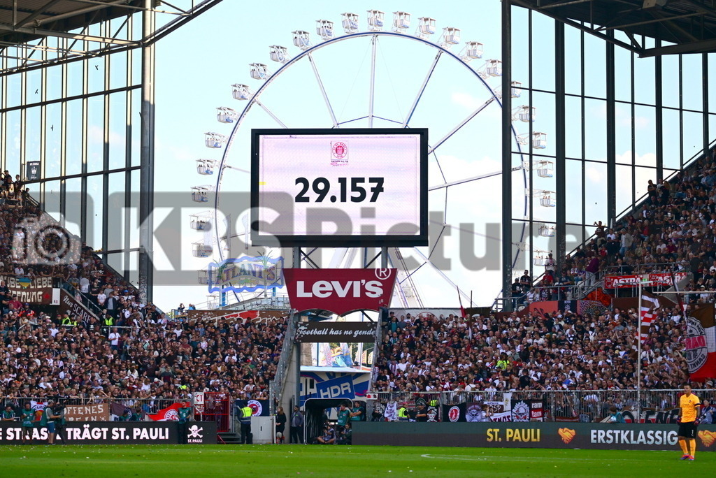 KBS Picture_FCStPauli-Heidenheim_060 | Millerntorstadion Anzeigetafel mit der Zuschauerzahl ,Sportplatz :  Millerntor Stadion, - Realisiert mit Pictrs.com