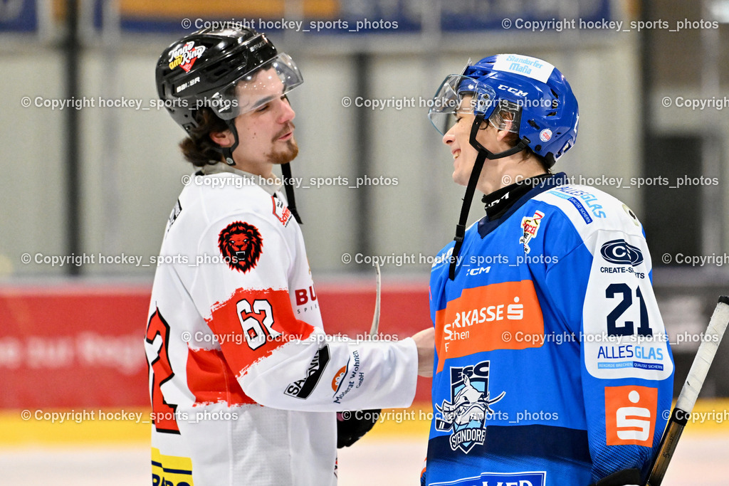 ESC SPARKASSE STEINDORF vs. EV ZELTWEG MURTAL LIONS | #62 Kessler David EV ZELTWEG MURTAL LIONS, #21 Walder Patrik ESC Steindorf, ESC SPARKASSE STEINDORF vs. EV ZELTWEG MURTAL LIONS, ESC SPARKASSE STEINDORF vs. EV ZELTWEG MURTAL LIONS am 27.12.2025 in Steindorf (Ossiachersee Halle), Austria, (Photo by Bernd Stefan)
