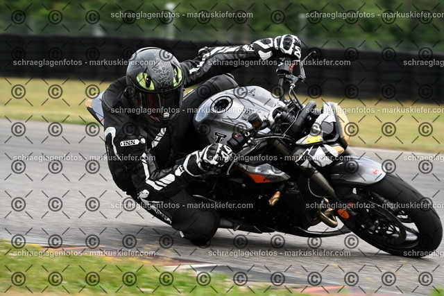 25bt02-0744 | markuskiefer.com - Realisiert mit Pictrs.com