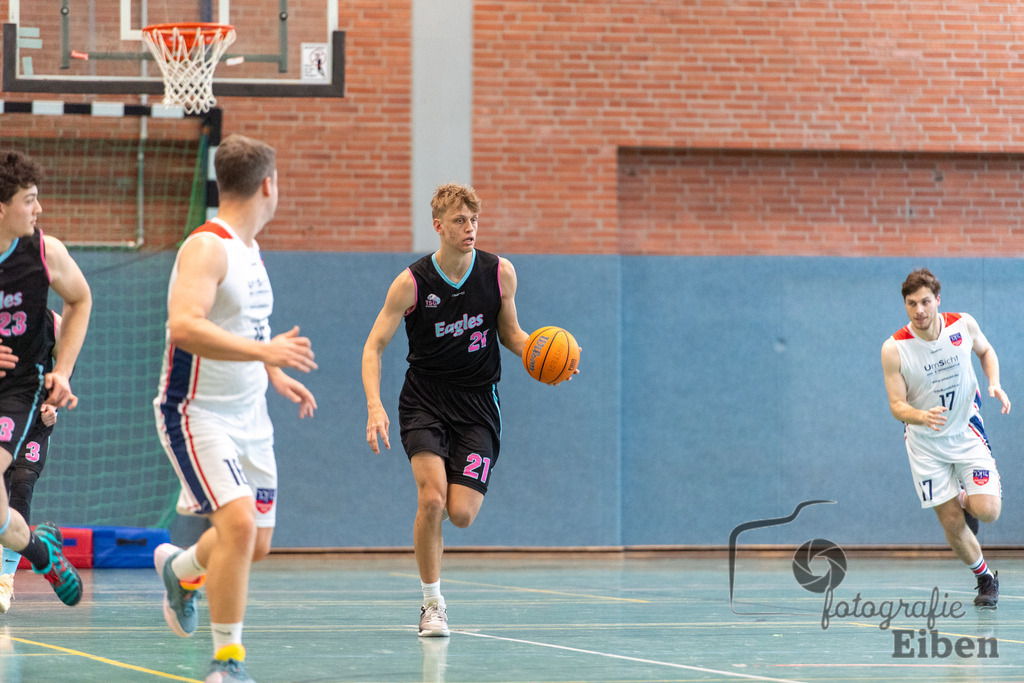 VFL Rastede-Westerstede 3 | VFL Rastede (weiß)-Westerstede 3 (schwarz) am 22.02.2026 in Rastede (Sporthalle); Photo: Philip Eiben 2025 - Realisiert mit Pictrs.com