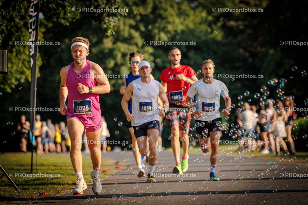 Sparda-Bank Nachtlauf Bonn; Bonn, 18.06.2025 | Impressionen vom Sparda-Bank Nachtlauf Bonn am 18.06.2025 in Bonn (Nordrhein-Westfalen). 