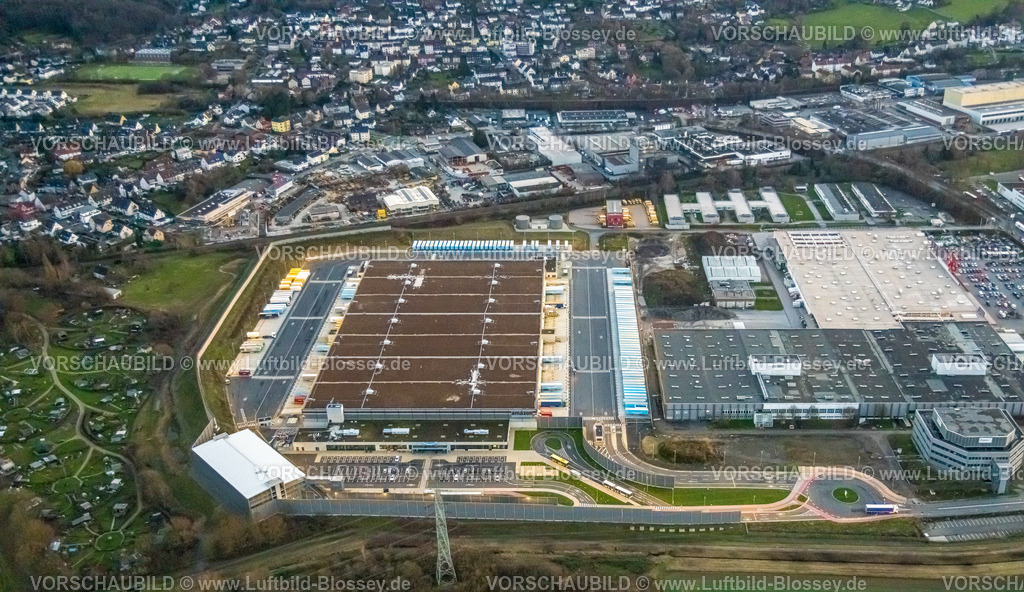 Witten230102460 | Luftbild, Amazon Logistikzentrum, Bauhaus Baumarkt, Gewerbegebiet an der Brauckstraße, Flüchtingsheime Brauckstraße, Rüdinghausen, Witten, Ruhrgebiet, Nordrhein-Westfalen, Deutschland