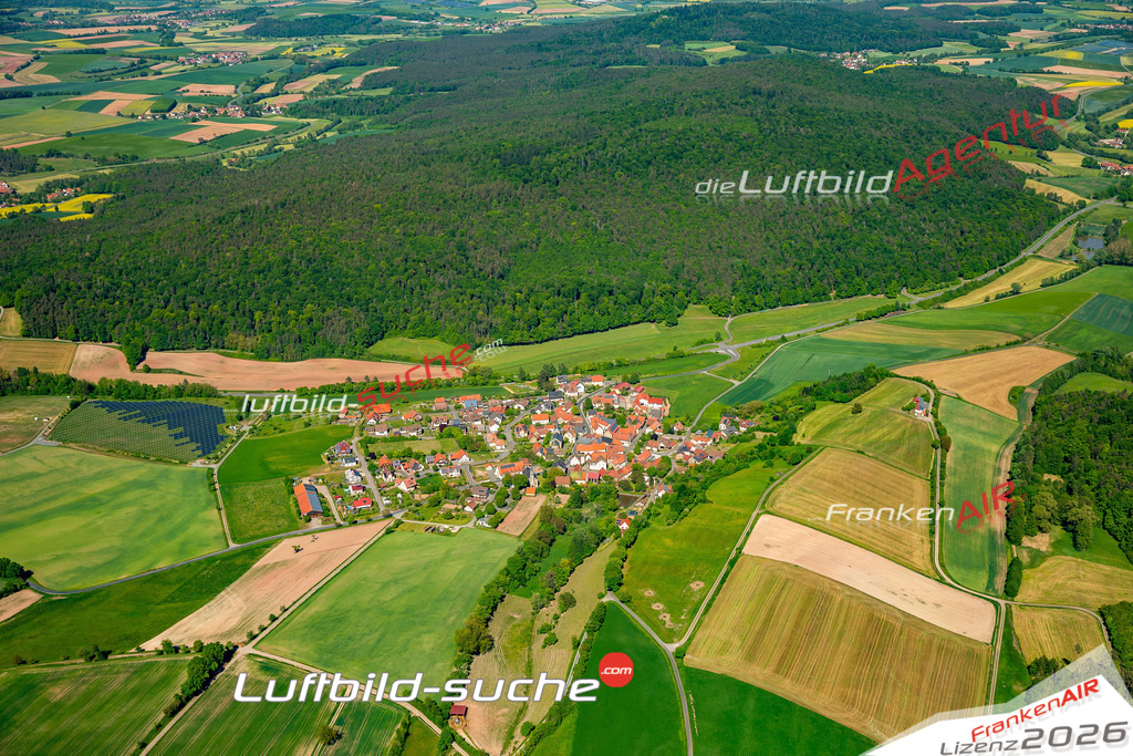 Jesserndorf Ebern Bild- Das Luftbild wurde 2025 vom UL-Flugzeug heraus erstellt ( keine Drohnen Bilder! ) - Hochauflösende Luftaufnahme -Nicht vergleichbar mit Google Maps oder Satelittenbilder- Die Geschenkidee !Mit Lizenz und Bildrechte bestellbar