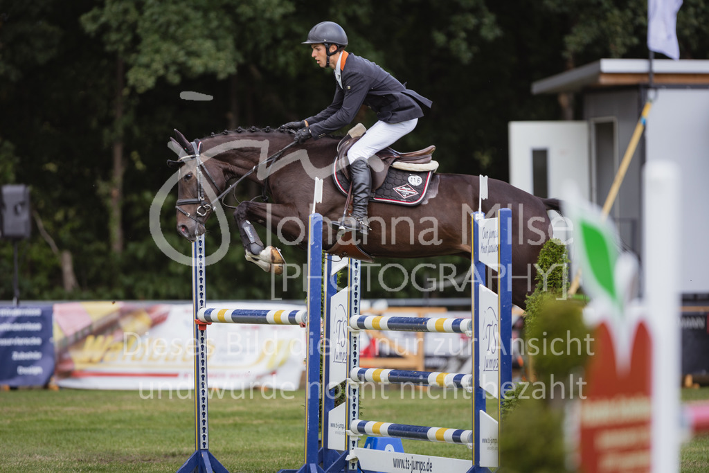 220715_LC_SprPfM-423 | Deine schönsten Turniermomente als professionelle Fotos! Entdecke hochwertige Pferdesport-Fotografie im Online-Shop. Jetzt Fotos finden & bestellen!