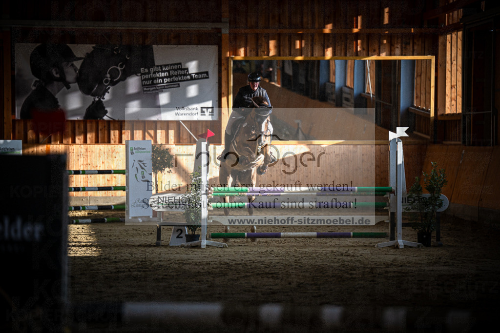 DOS_0523 | Entdecke hochwertige Reitturnierfotos von Foto Oger. Professionell, emotional und authentisch – jetzt Lieblingsmomente im Shop bestellen.Deutschlandweite Turnierfotografie. - Realisiert mit Pictrs.com