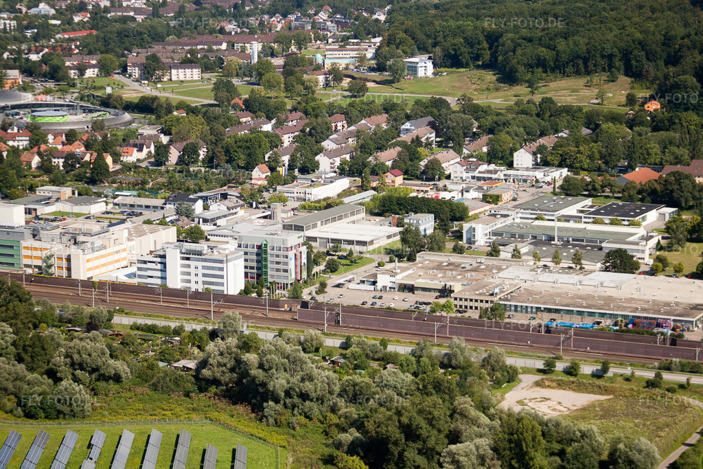 Luftbild: Technische Anlagen im Industriegebiet Biologische Heilmittel Heel im Ortsteil Oos in Baden-Baden im Bundesland Baden-Württemberg in Deutschland. Foto: IMG_31255.jpg vom 09.08.2010 durch Werner Riehm/FLY-FOTO.de