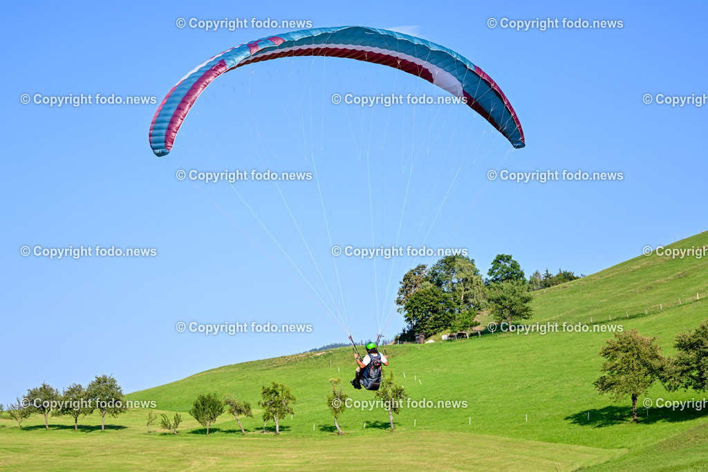 Flugschule Ternberg_ 17.08.2023-11 | 17.08.2023, Ternberg, AUT, Flugschule, im Bild Saman Kheyrmanesh (Flugschueler) im Flug