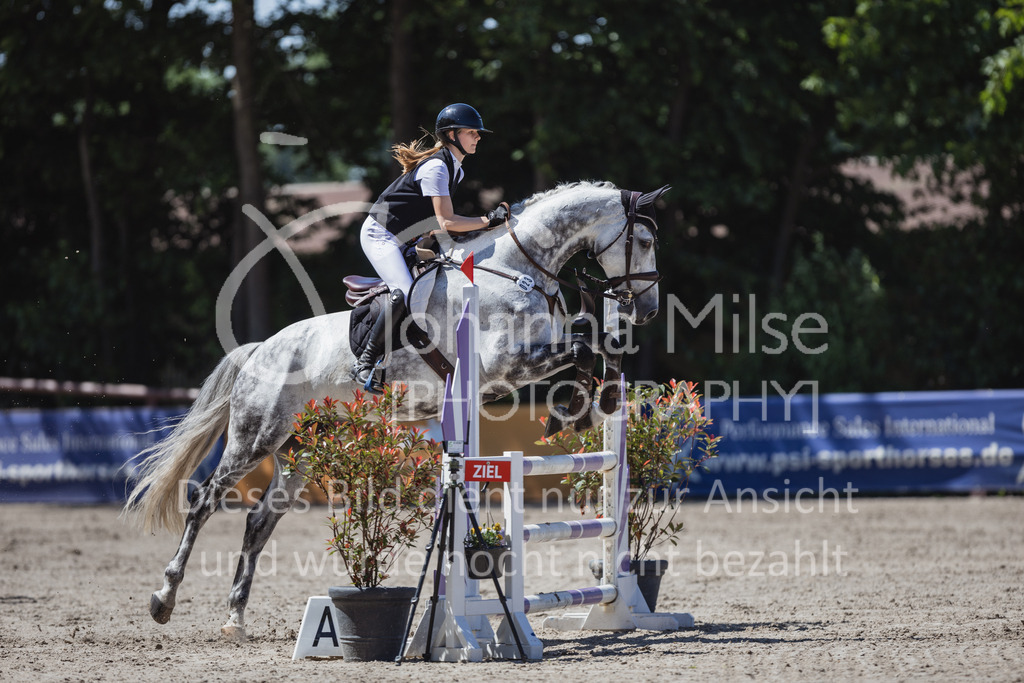 230610_Mühlen_A-Spr2-735 | Deine schönsten Turniermomente als professionelle Fotos! Entdecke hochwertige Pferdesport-Fotografie im Online-Shop. Jetzt Fotos finden & bestellen!