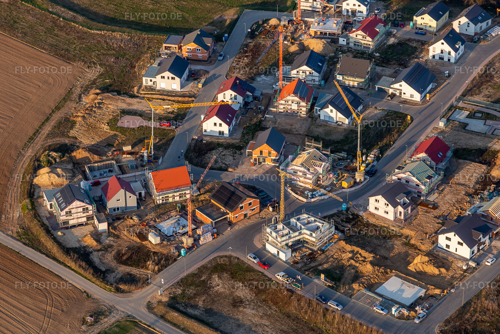 Luftbild: Neubaugebiet K2 in Kandel im Bundesland Rheinland-Pfalz in Deutschland. Foto: IMG_131058.jpg vom 22.03.2022 durch Werner Riehm/FLY-FOTO.deSV Kandel