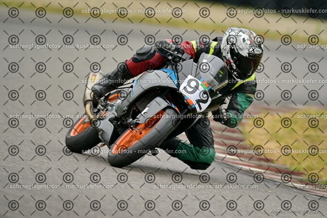25bt05-0802 | markuskiefer.com - Realisiert mit Pictrs.com