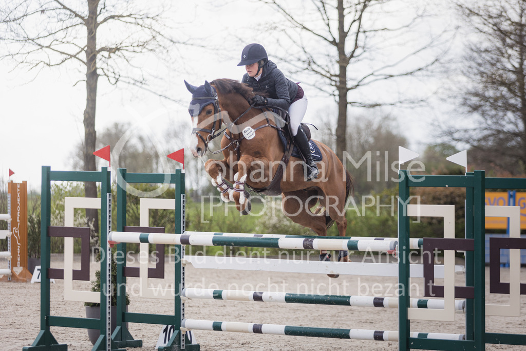 230425_HofSosath_SprPf-M-516 | Deine schönsten Turniermomente als professionelle Fotos! Entdecke hochwertige Pferdesport-Fotografie im Online-Shop. Jetzt Fotos finden & bestellen!