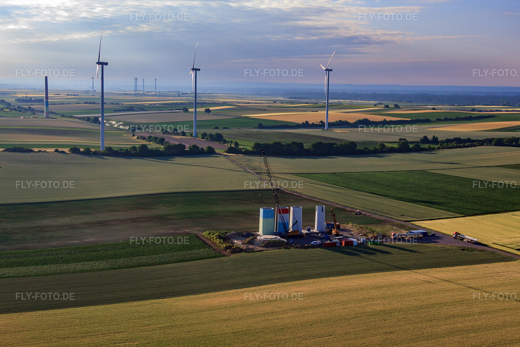 Luftbild: Baustelle Neuer Windpark in Offenbach an der Queich im Bundesland Rheinland-Pfalz in Deutschland. Foto: IMG_67872.jpg vom 14.06.2014 durch Werner Riehm/FLY-FOTO.de