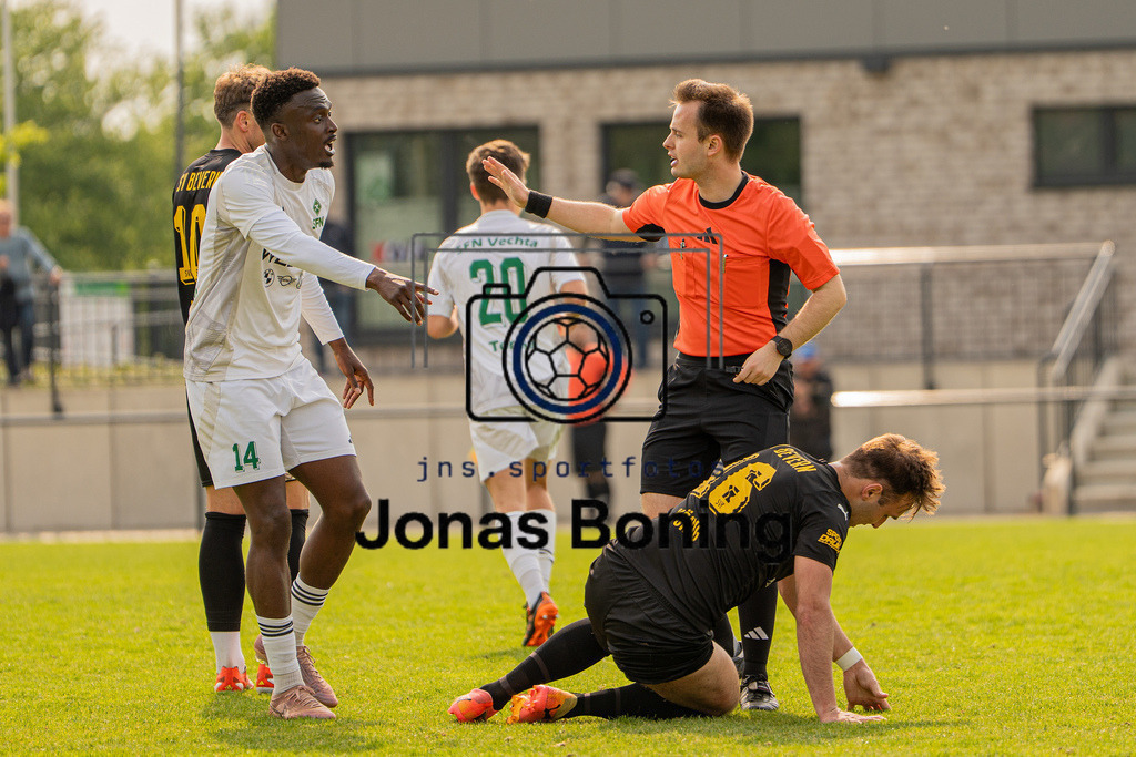 Fußball I Herren I Saison 2025-2026 I Landesliga Weser-Ems I 27. Spieltag I SFN Vechta - SV Bevern I 01105 | jns.sportfotos - Realisiert mit Pictrs.com
