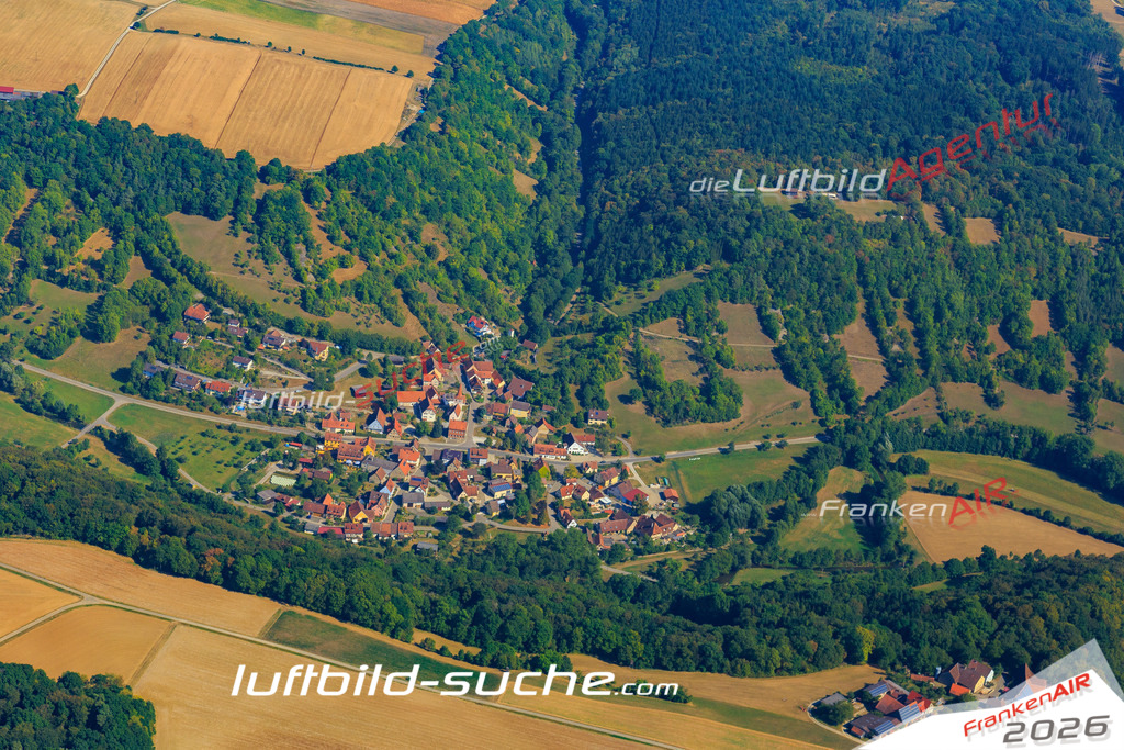 Luftbild von Bettwar Steinsfeld - Luftaufnahme wurde 2016 von https://frankenair.de mittels Flugzeug (keine Drohne) erstellt - die Geschenkidee