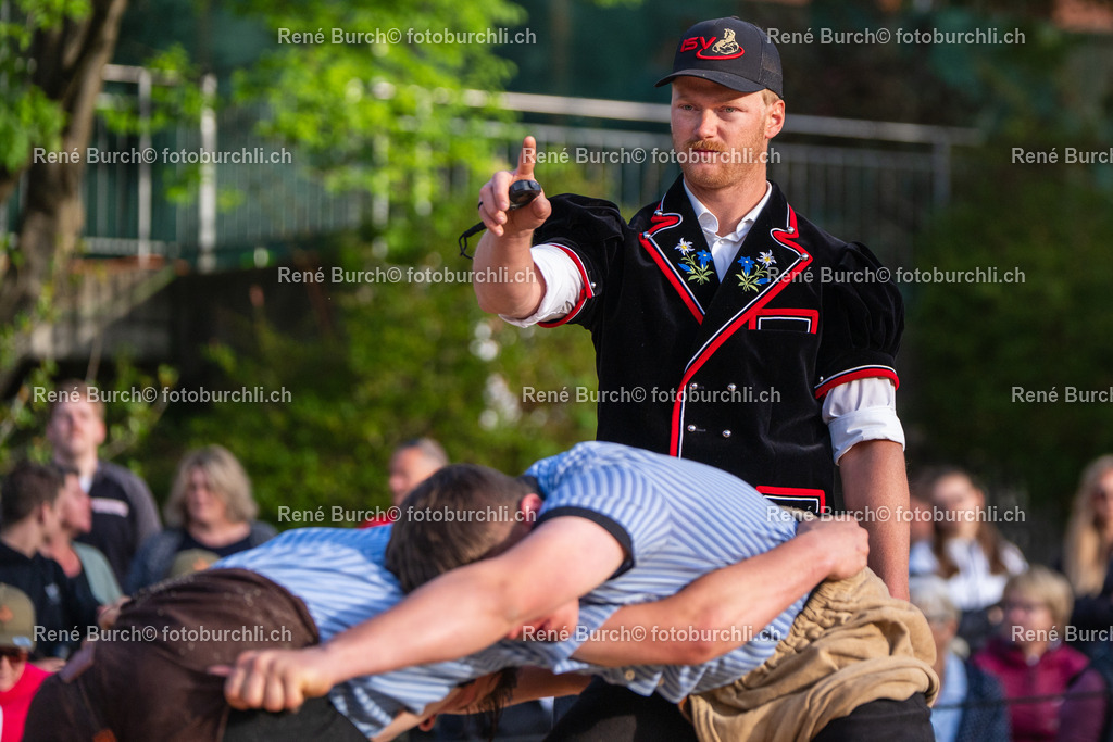BUR09919 | René Burch leidenschaftlicher Fotograf aus Kerns in Obwalden.  Hier finden sie Sport, Landschaft und Natur Fotografie.
 - Realisiert mit Pictrs.com