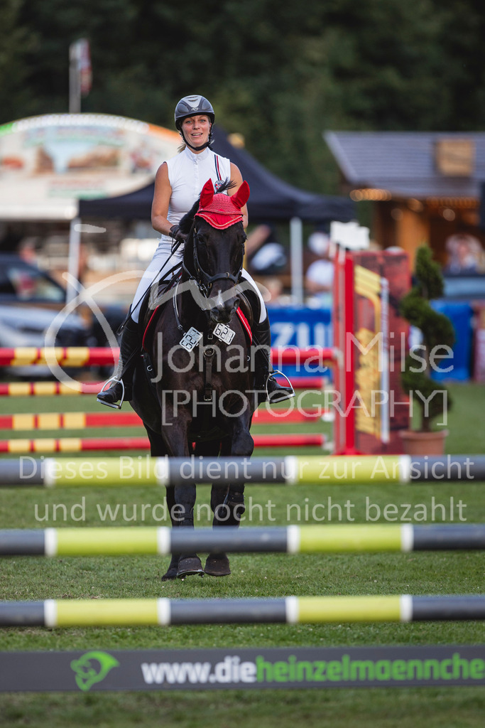 240719_LC_Mannschaft-717 | Deine schönsten Turniermomente als professionelle Fotos! Entdecke hochwertige Pferdesport-Fotografie im Online-Shop. Jetzt Fotos finden & bestellen!