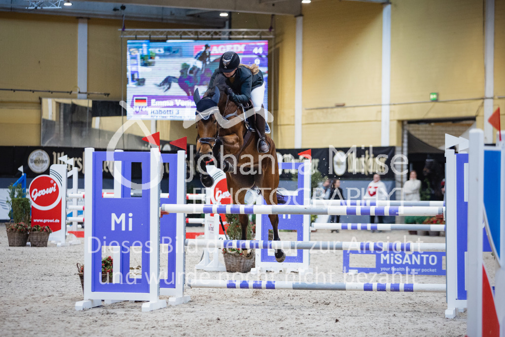 221112_Warstein_L-Spr-243 | Deine schönsten Turniermomente als professionelle Fotos! Entdecke hochwertige Pferdesport-Fotografie im Online-Shop. Jetzt Fotos finden & bestellen!