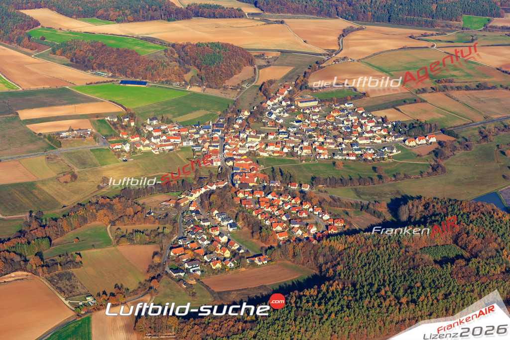 Die Luftbildaufnahme Muehlendorf - Stegaurach wurde 2018 mittels Flugzeug (keine Drohne) erstellt. Perfekte Schärfe und Druck- Auflösung- Garantiert!