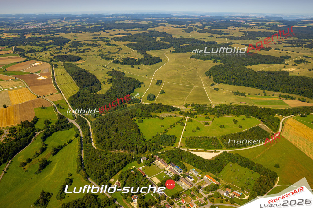 Das Luftbild zeigt : Breithülen Heroldstatt - Die Luftaufnahme wurde 2024 vom UL-Flugzeug aus erstellt ( keine Drohne ) - Hochauflösende Luftaufnahme - Für grossformatige Ausdrucke geeignet. Die Geschenkidee !Mit Lizenz und Bildrechte bestellbar
