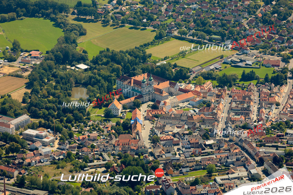 Das Luftbild zeigt :  Waldsassen - Die Luftaufnahme wurde 2023 vom UL-Flugzeug aus erstellt ( keine Drohne ) - Hochauflösende Luftaufnahme - Für grossformatige Ausdrucke geeignet. Die Geschenkidee !Mit Lizenz und Bildrechte bestellbar